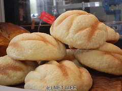 ボンジュール 那覇店(パリのパン屋さん)