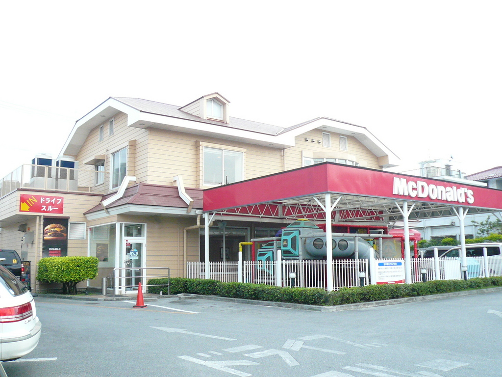 マクドナルド コザ十字路店