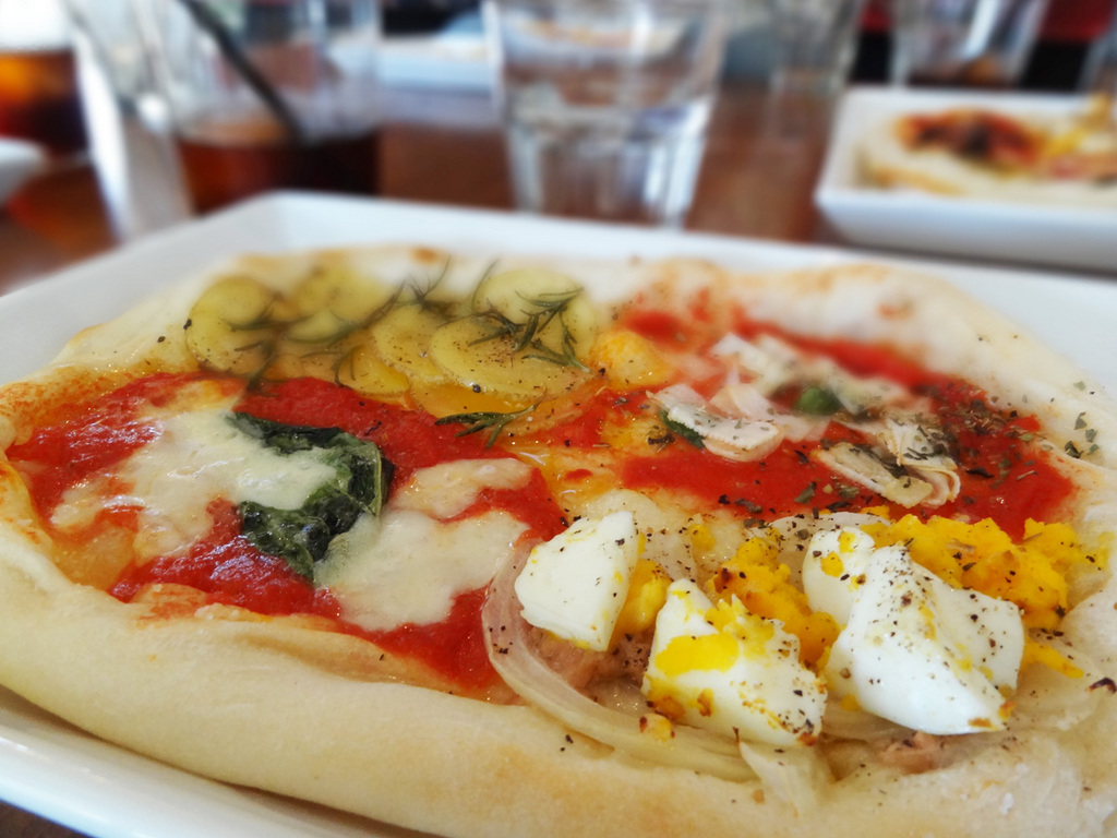 アートカフェ L'ABBRACCIO ラブラッチョ