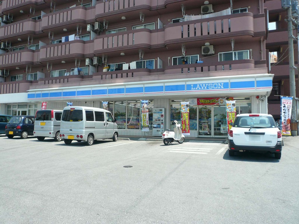 ローソン 宜野湾新城2丁目店