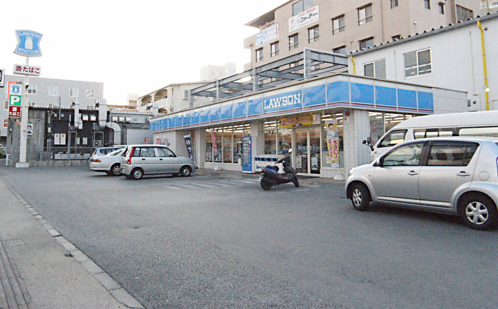 ローソン おもろまち駅前店