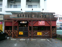 GARAGE HOUSE