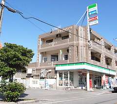 ファミリーマート　繁多川四丁目店