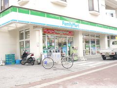 ファミリーマート　小禄田原店